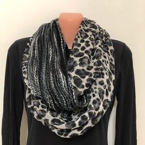 Charming Charlie Black & White Eternity Scarf